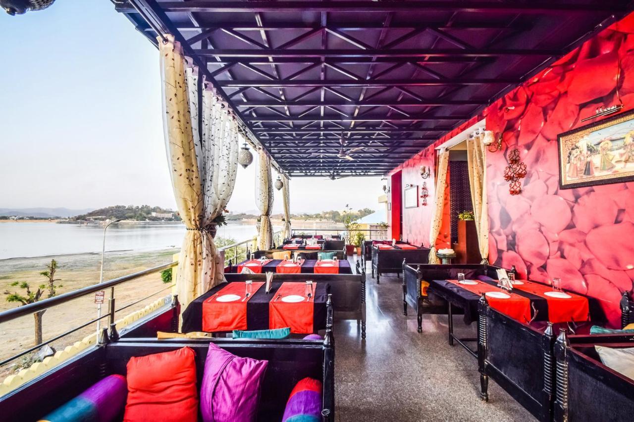 Fabhotel Everest International Udaipur Exterior photo