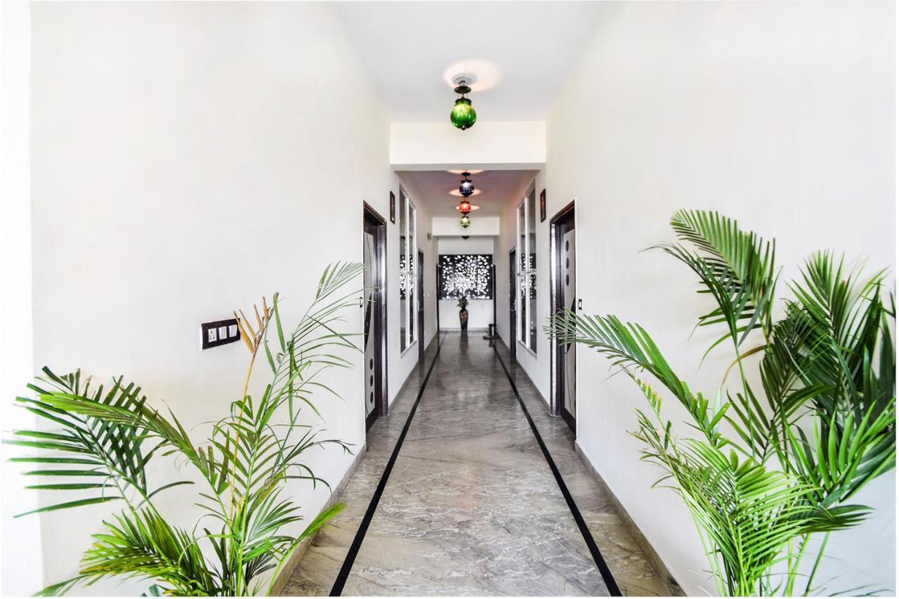 Fabhotel Everest International Udaipur Exterior photo